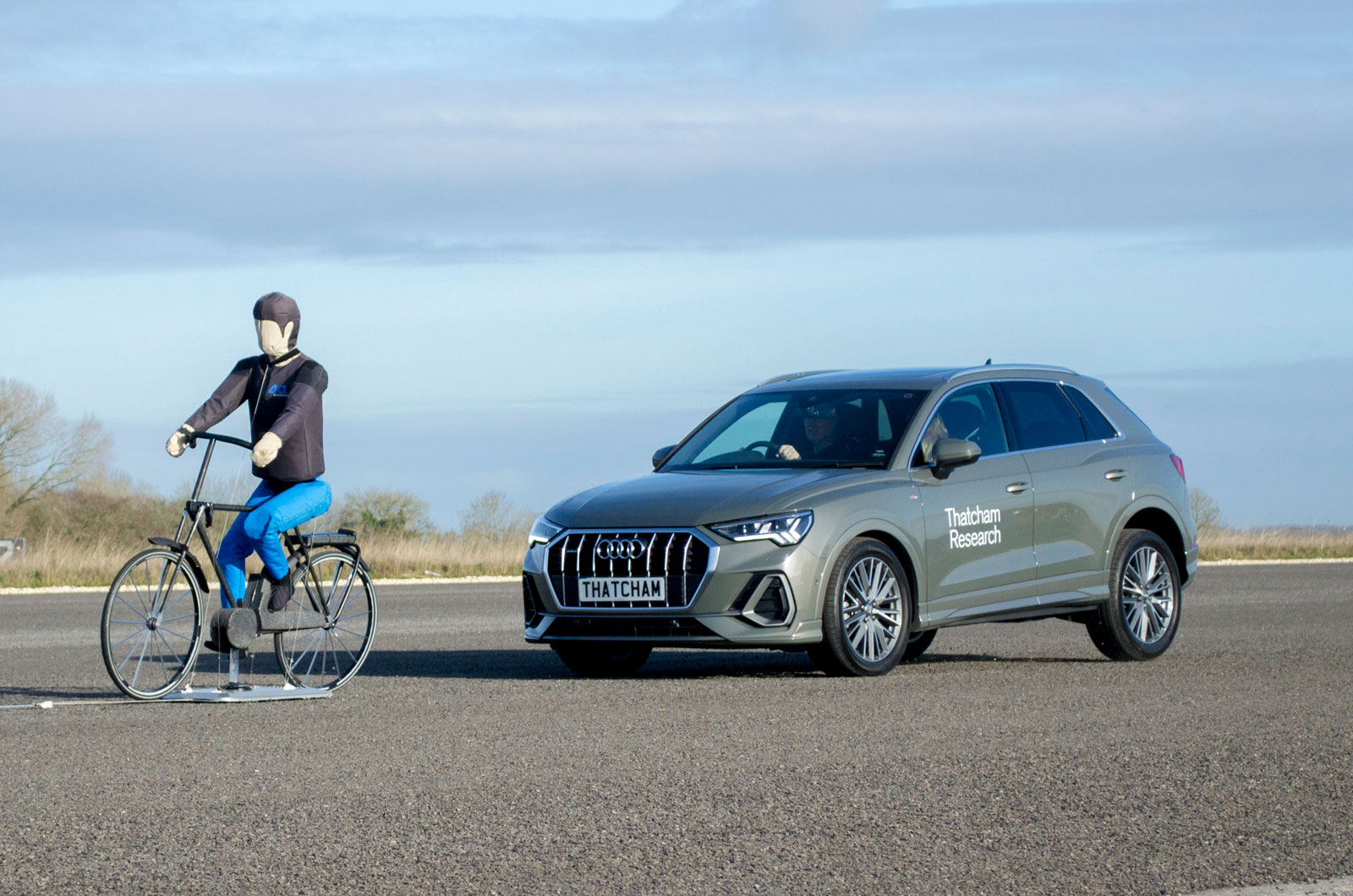 AEB cyclist Audi Q3