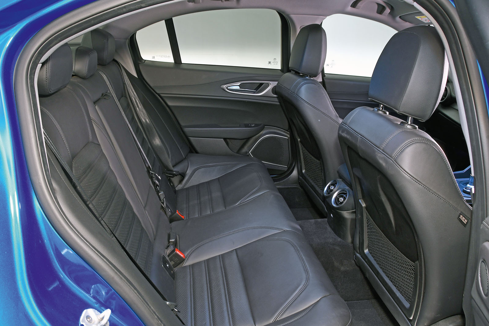 Alfa Romeo Giulia back seats