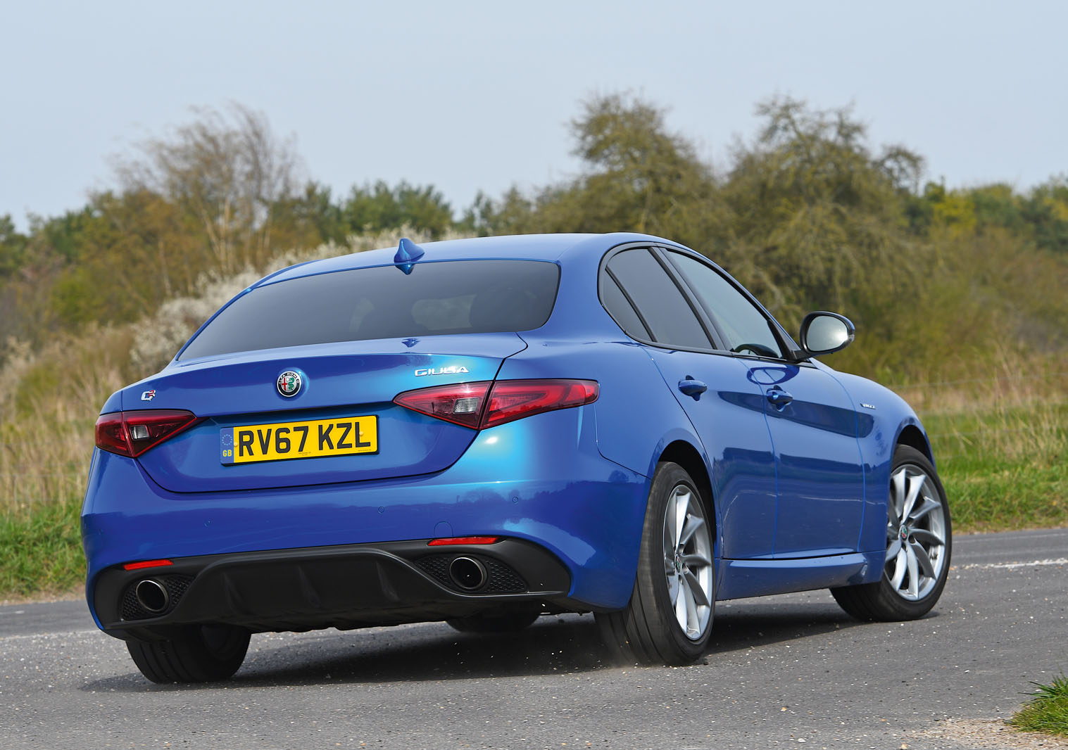 Alfa Romeo Giulia rear cornering