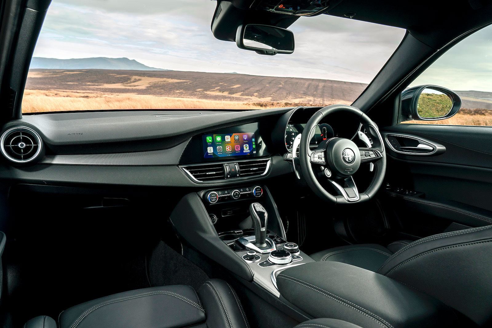 Alfa Romeo Giulia dashboard