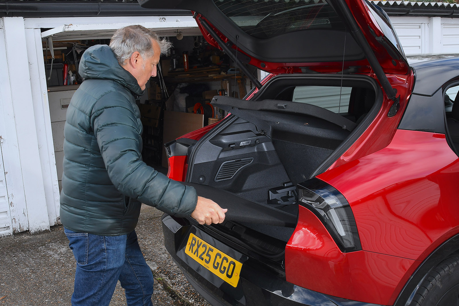Alfa Romeo Junior 2025 long-term test loading the boot