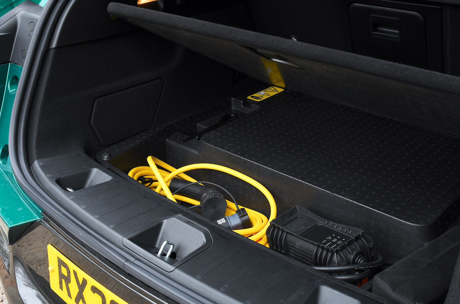 Alfa Romeo Tonale charging cable