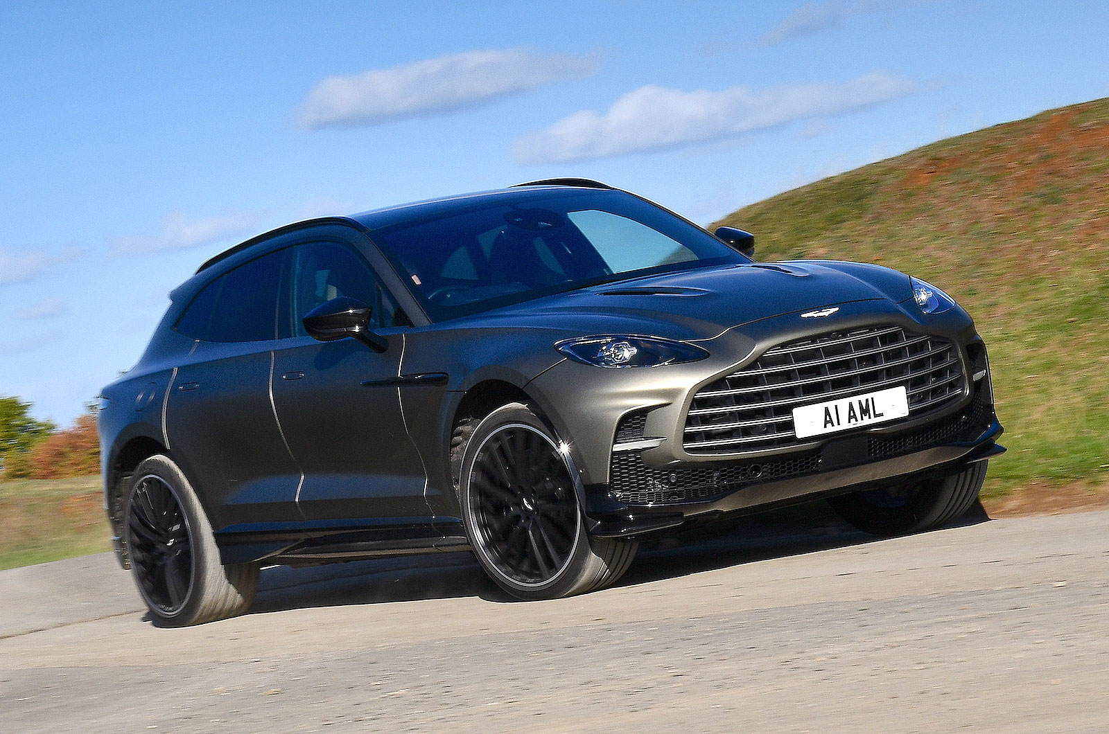 Aston Martin DBX 707 front driving