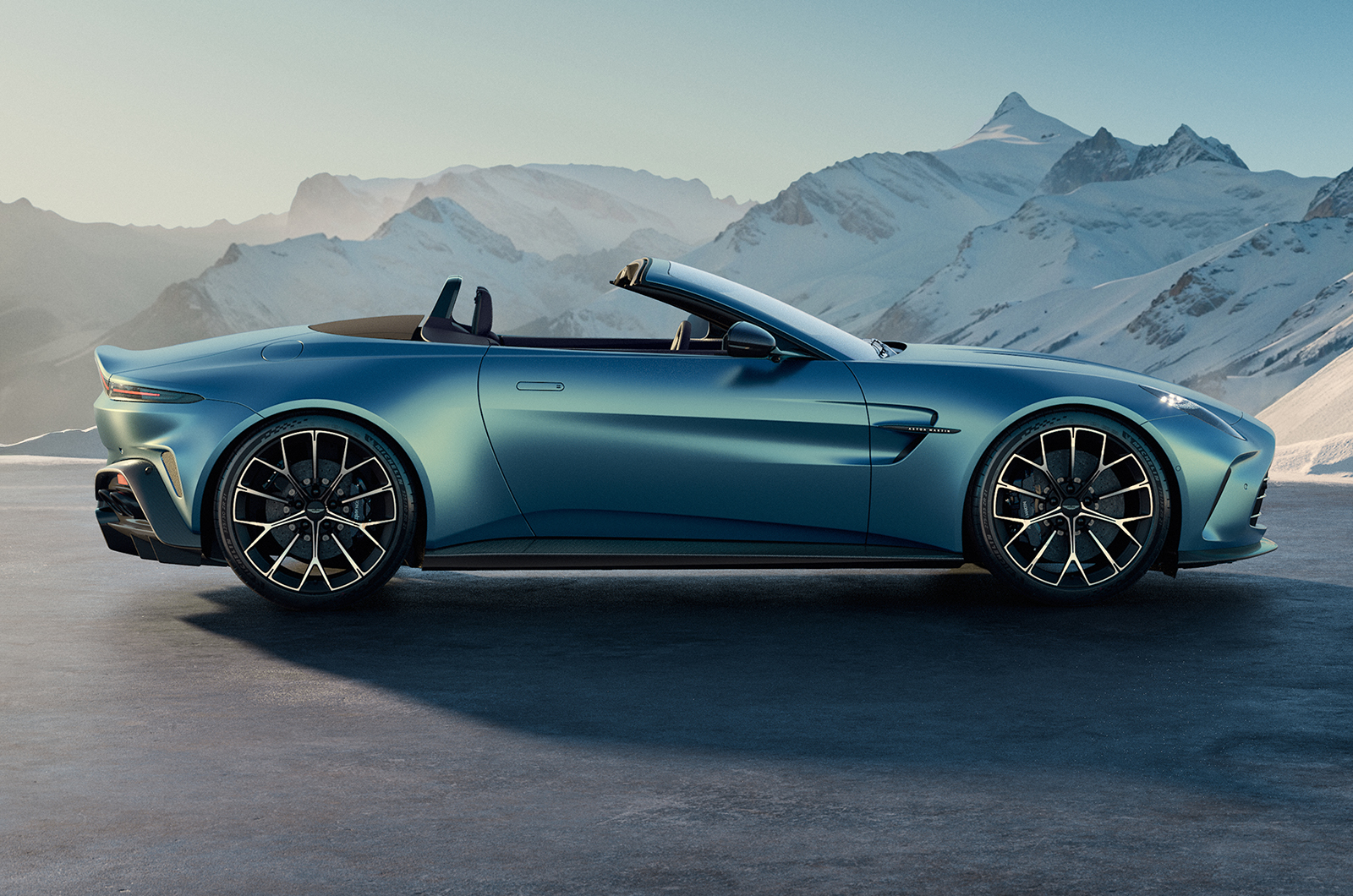 Aston Martin Vantage Roadster side static