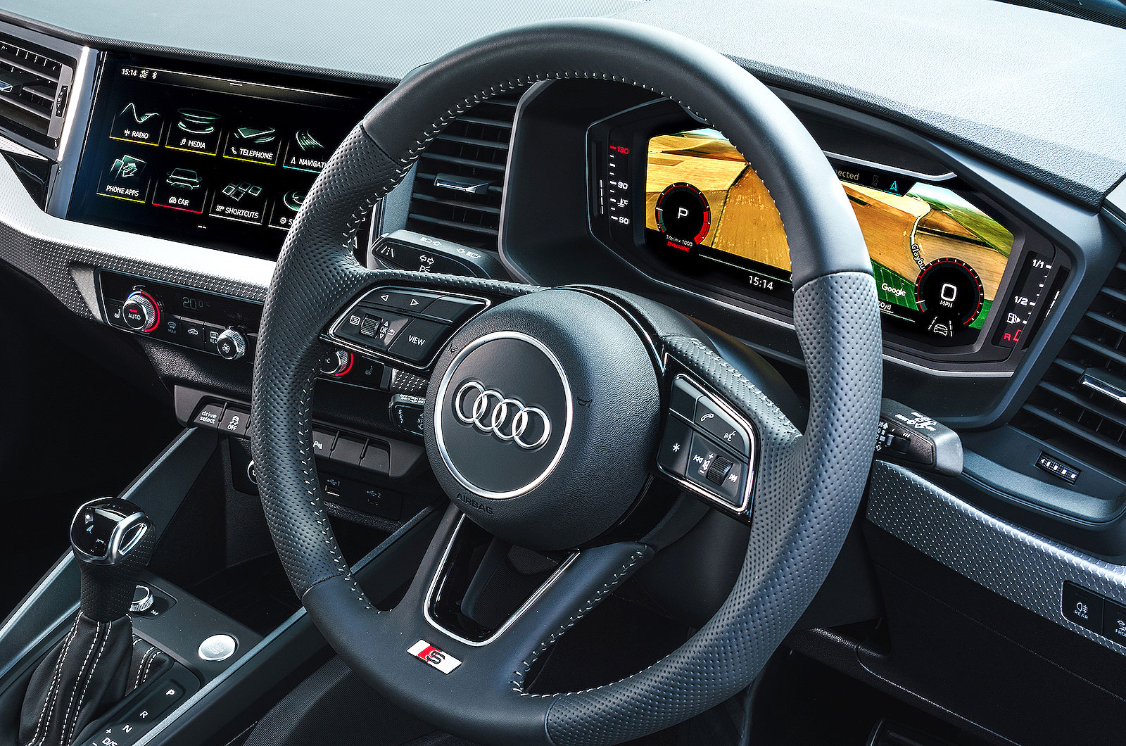 Audi A1 steering wheel and screens