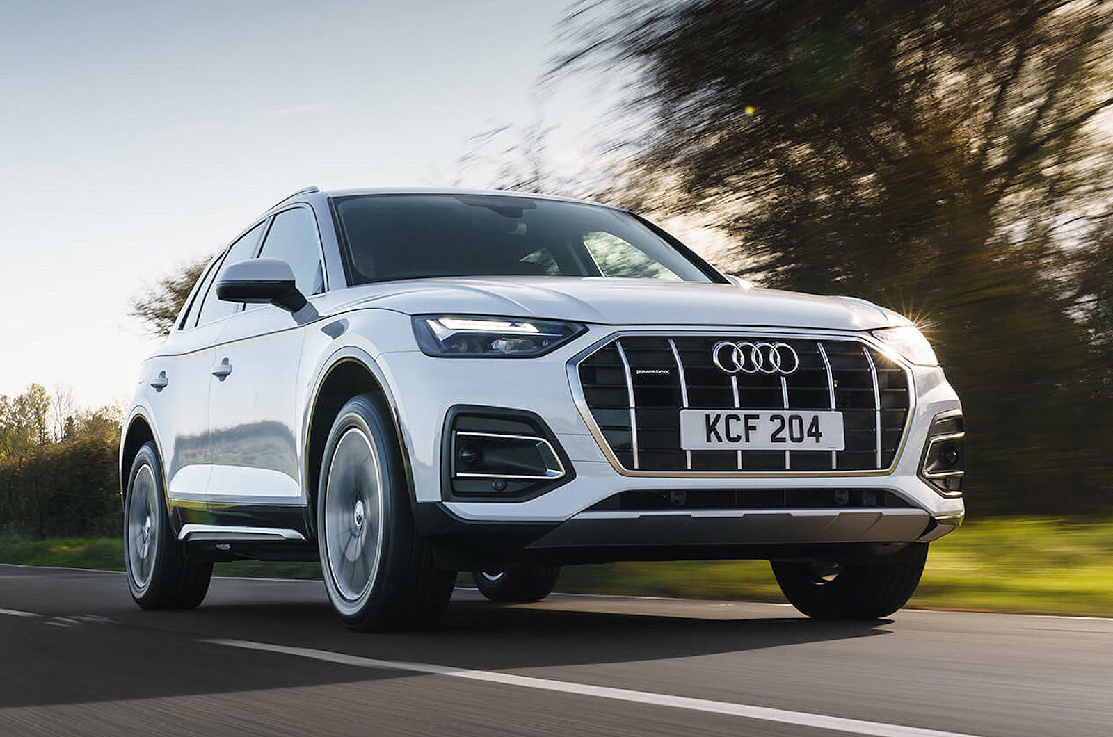 Audi Q5 front right tracking