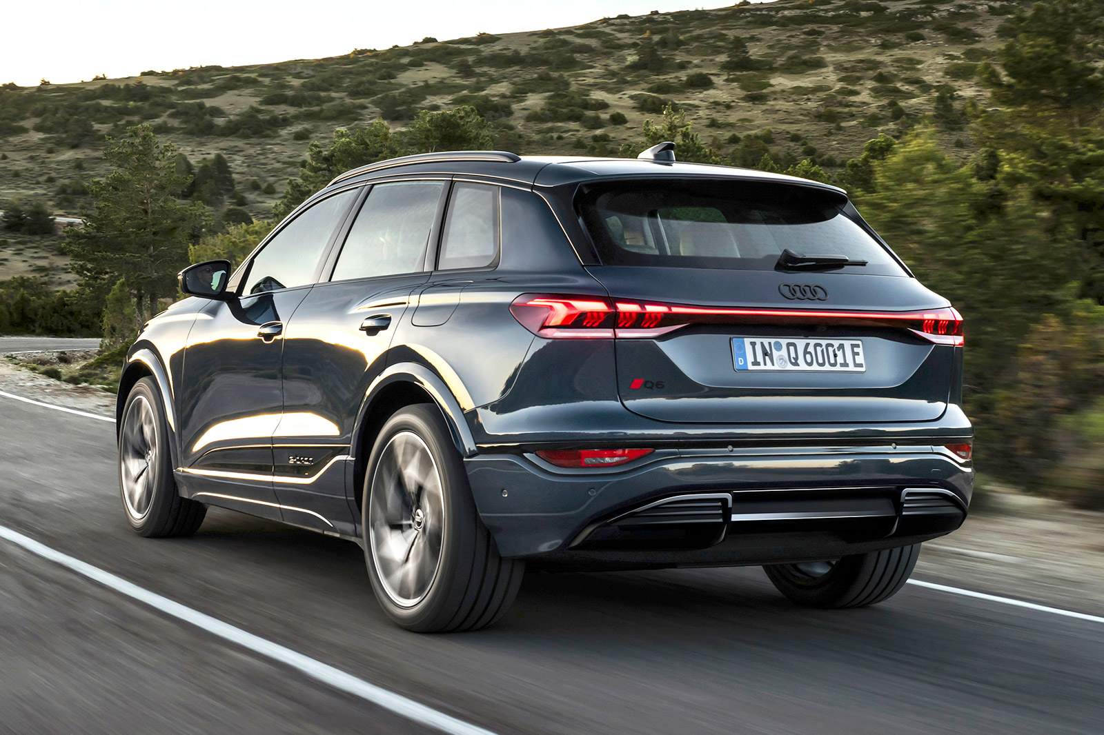 Audi Q6 e-tron blue, driving rear