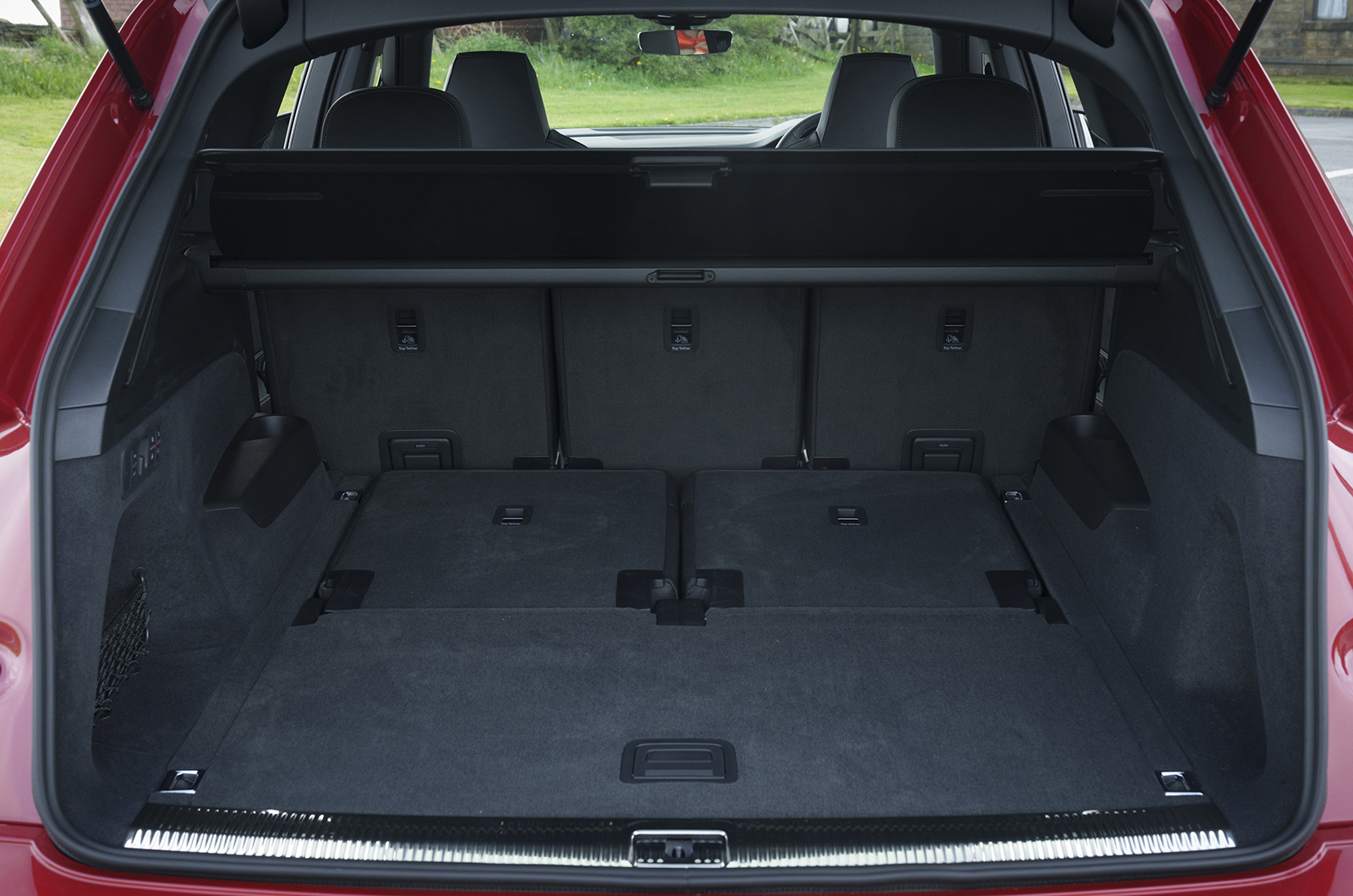 Audi Q7 boot