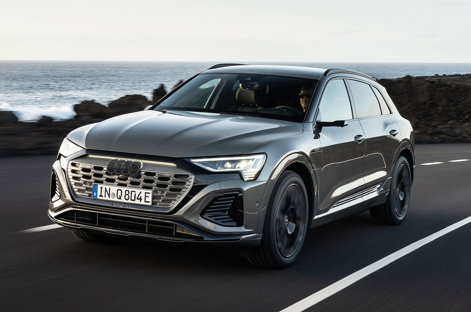 Audi Q8 e-tron front cornering