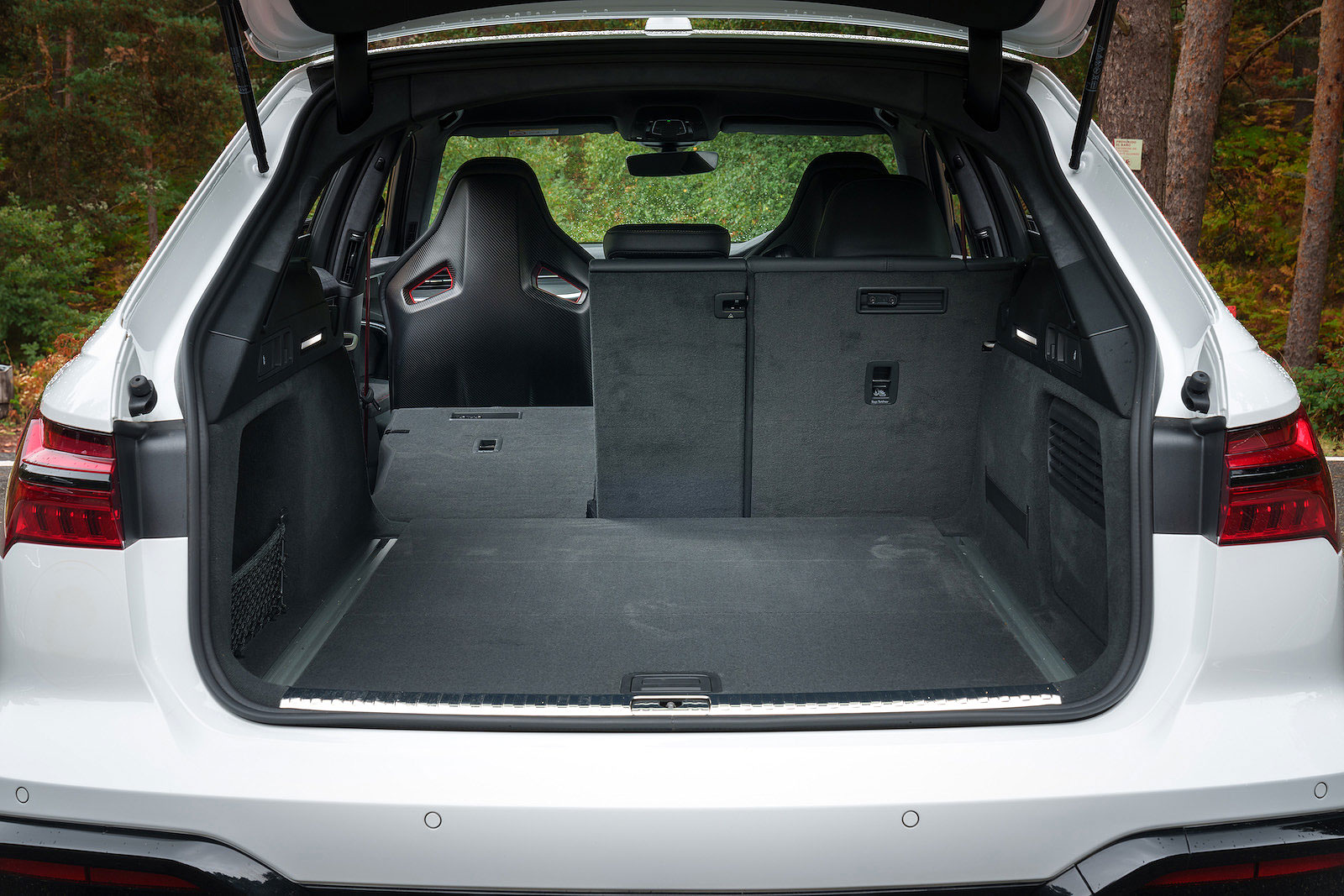 Audi RS6 Avant GT boot