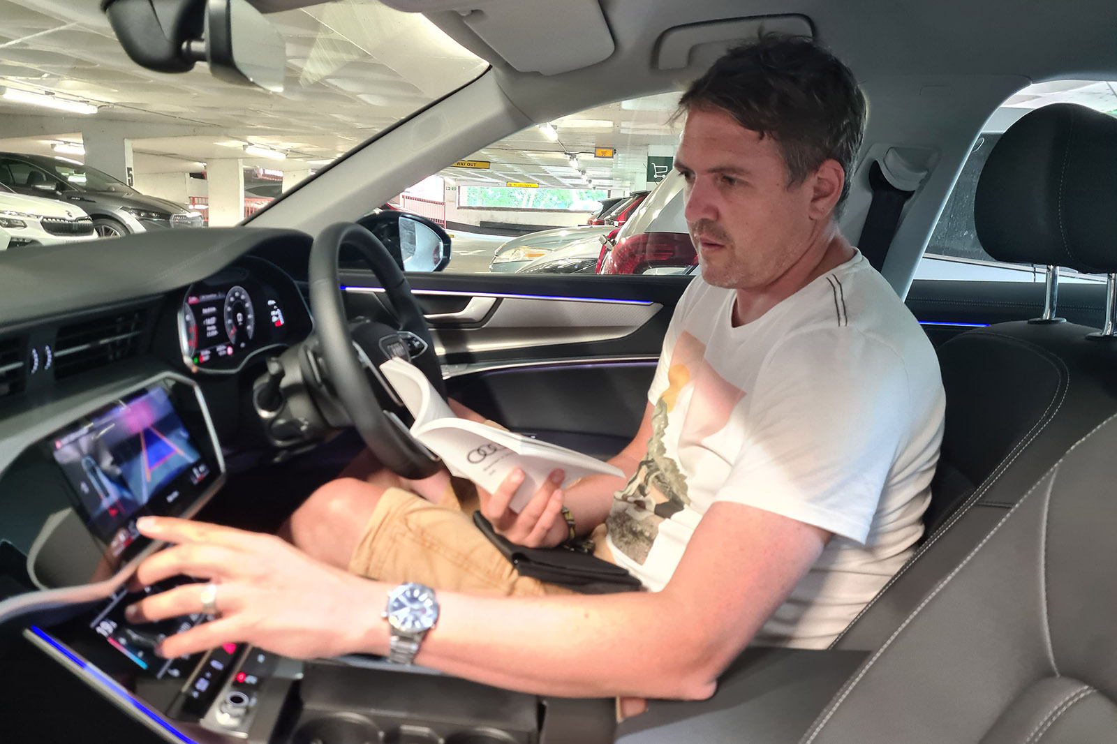 Audi A6 Avant long-term following instructions