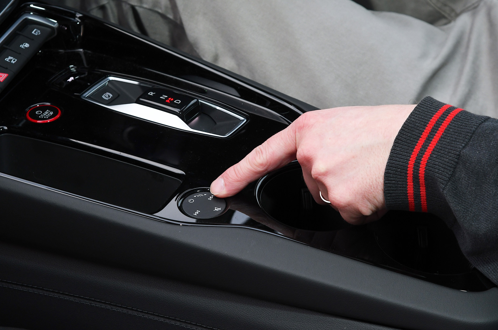 Audi E-tron GT LT fiddly volume control