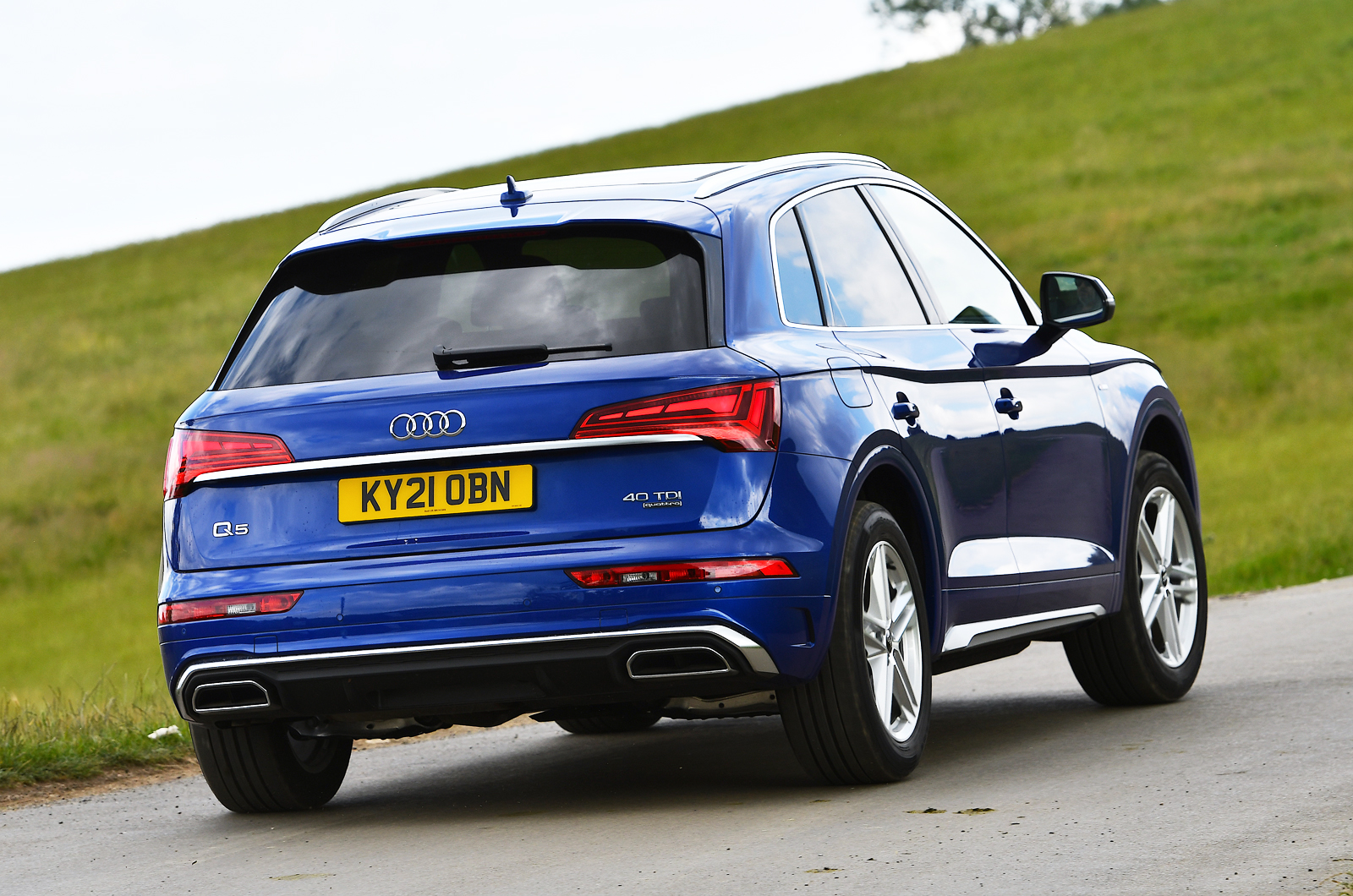 Audi Q5 2021 rear