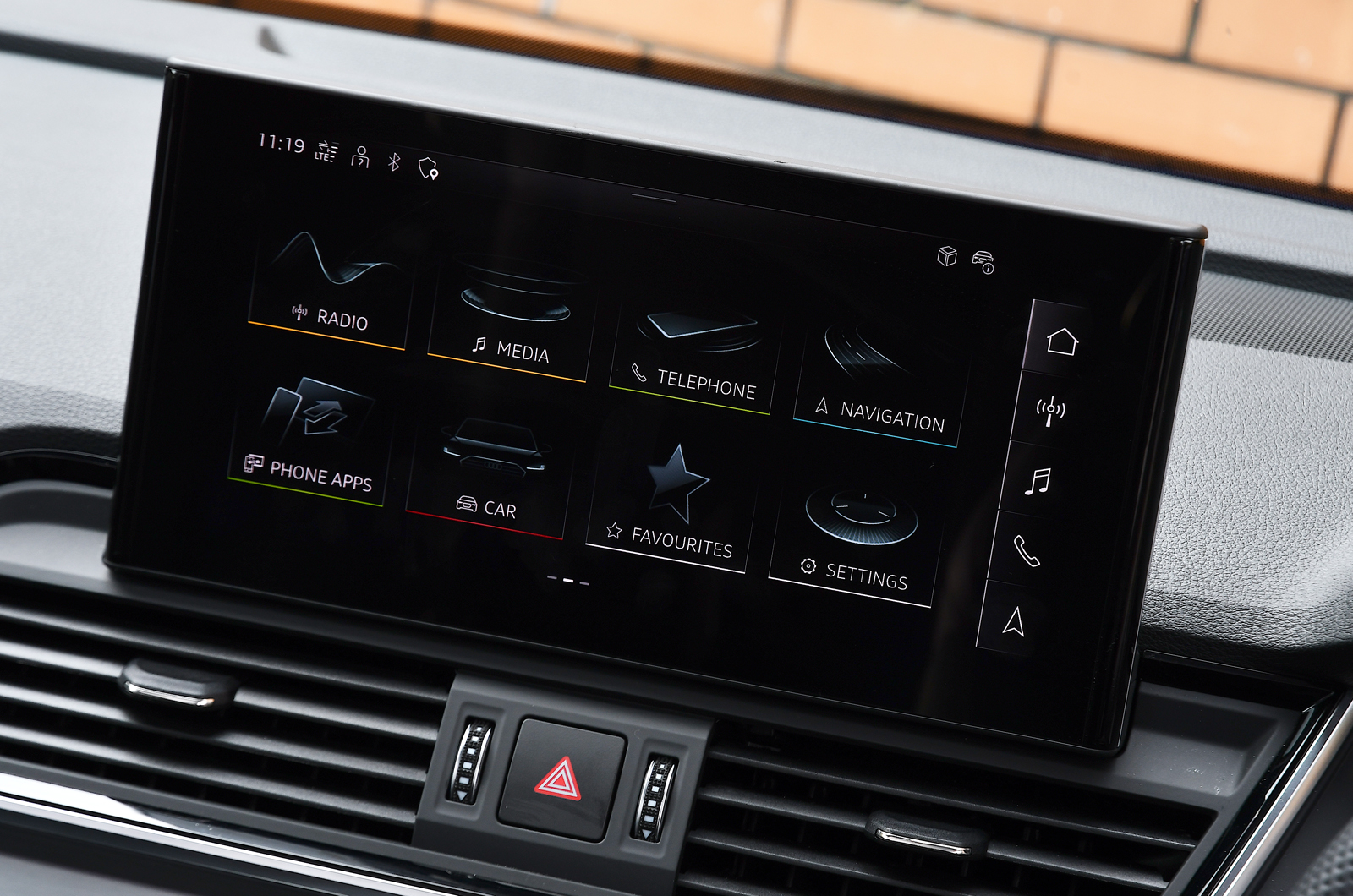 Audi Q5 2021 touchscreen