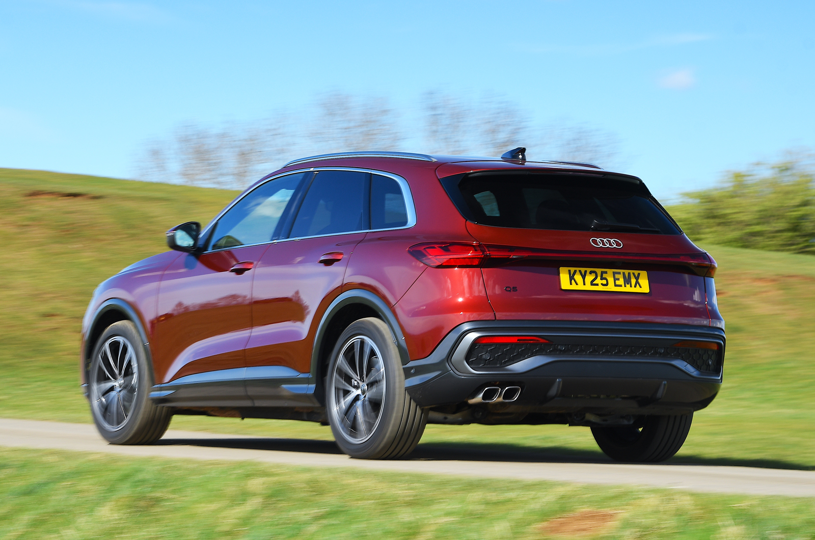 Audi Q5 rear driving