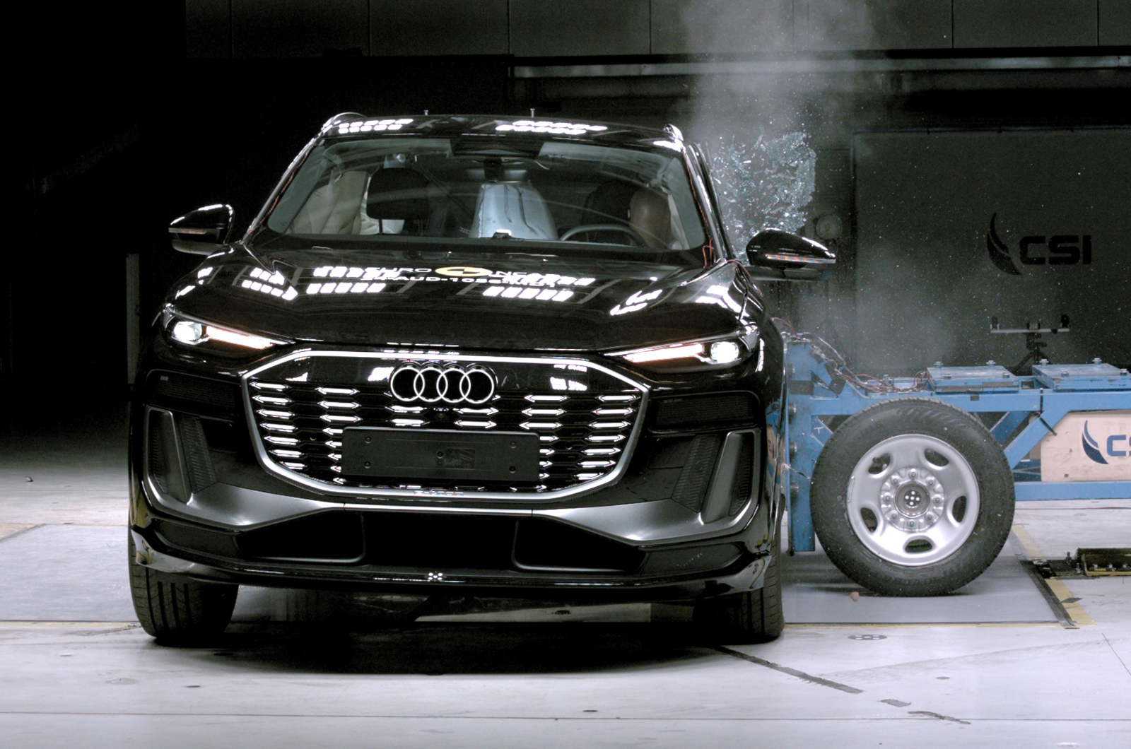 Audi Q6 e-tron crash test