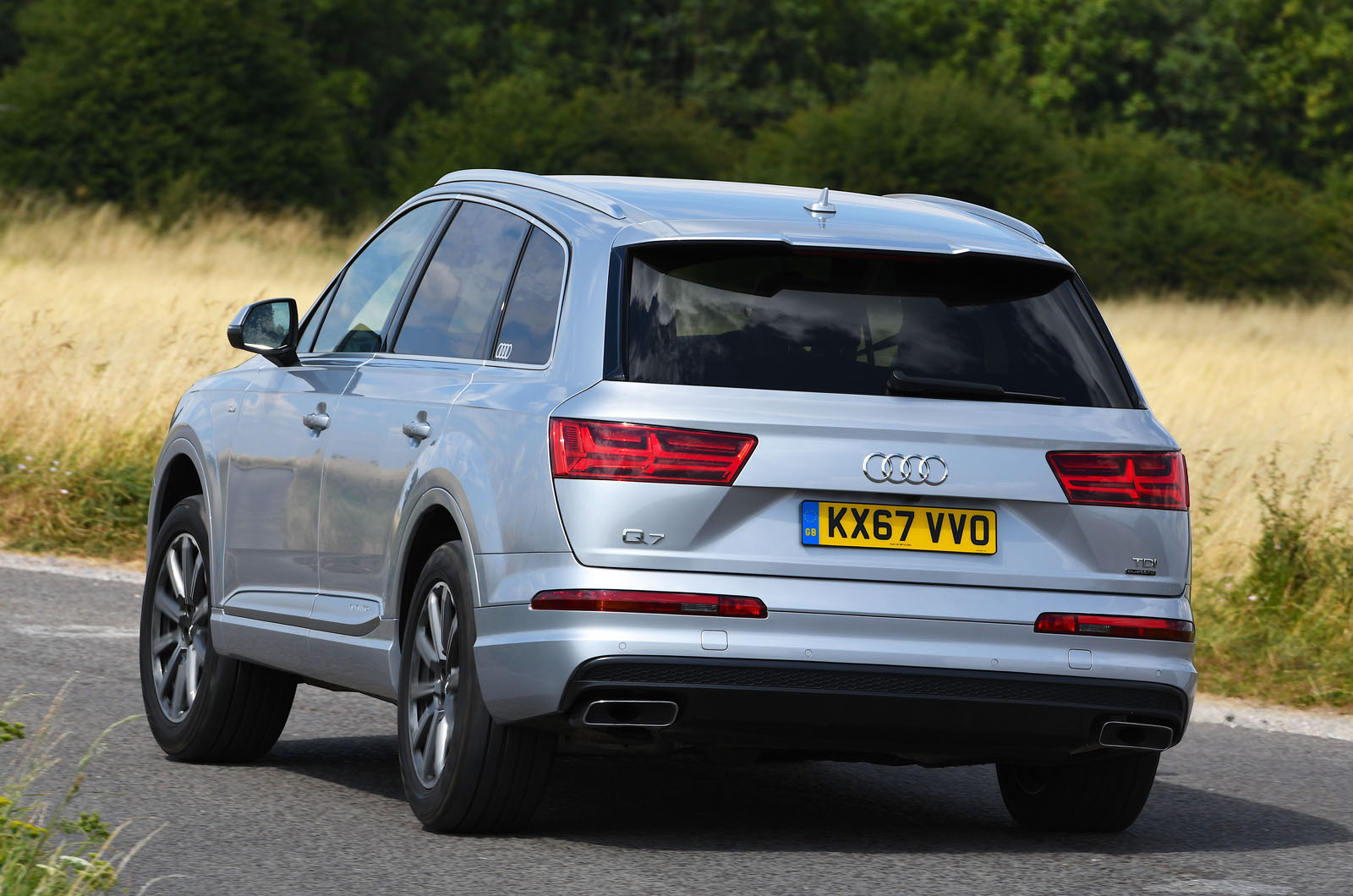 Audi Q7 rear cornering - 67-plate car