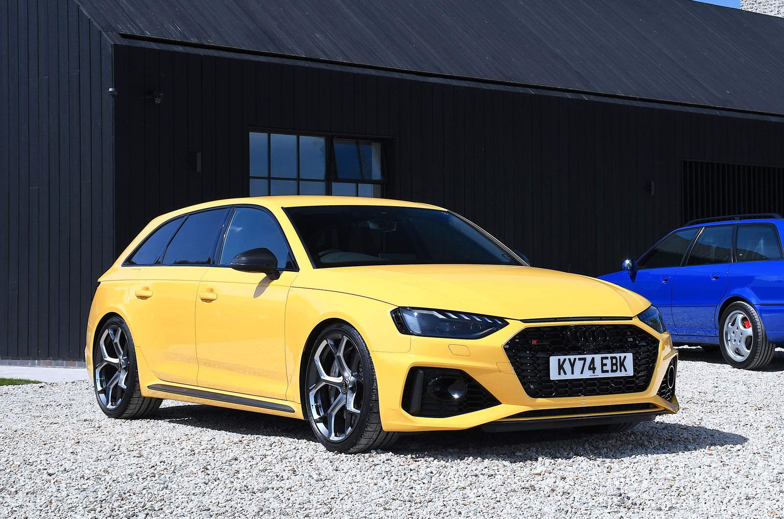 Audi RS4 Avant front static