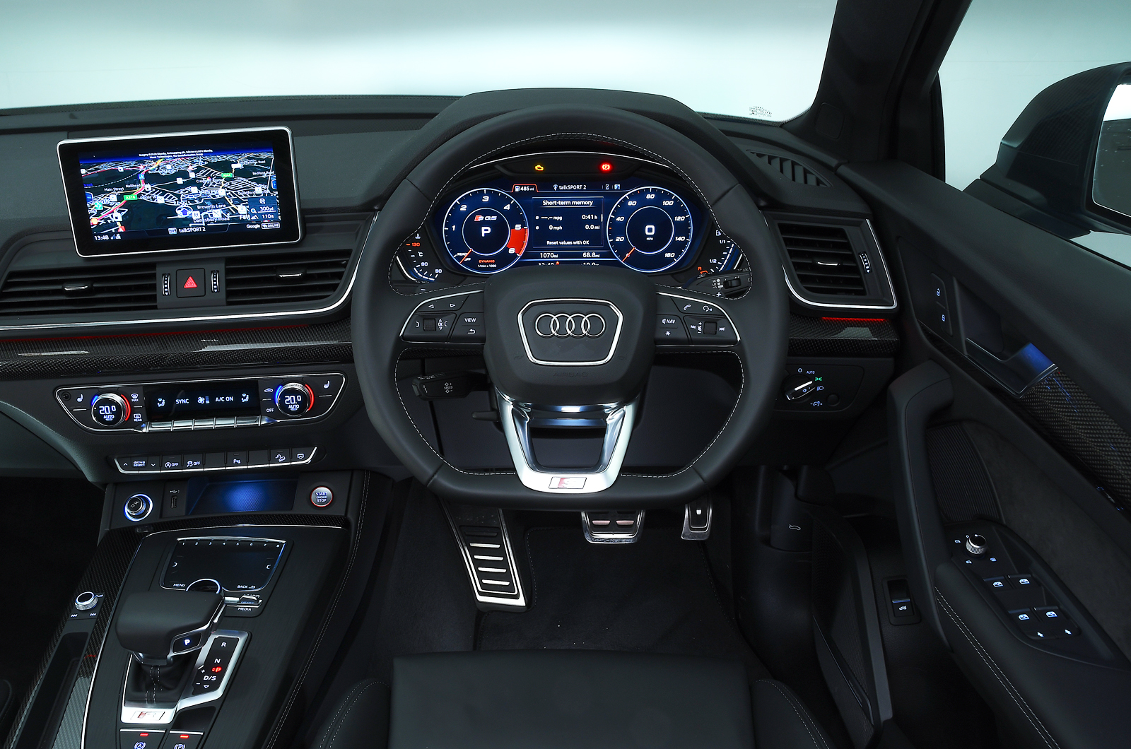 Audi SQ5 dashboard