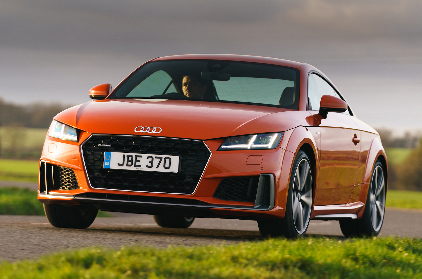 Audi TT 2022 front cornering