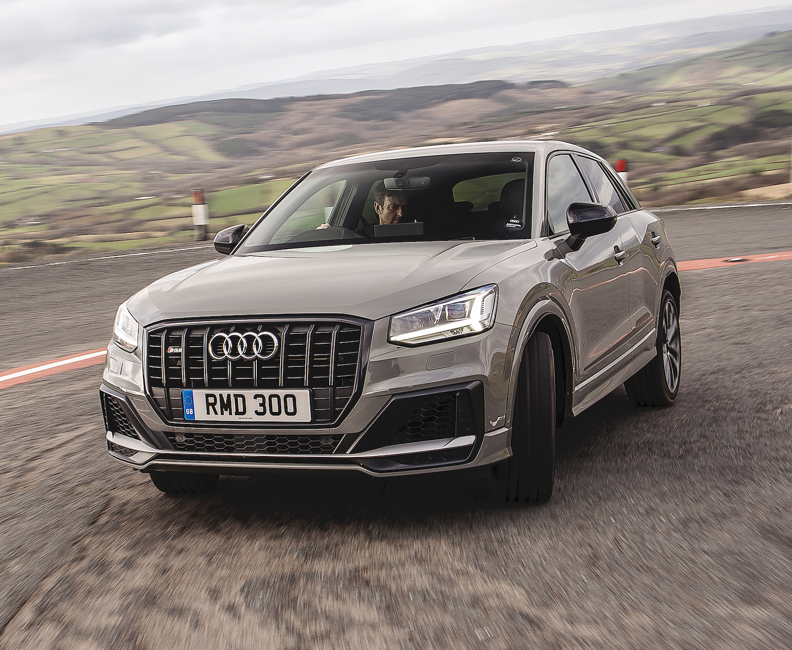 Audi SQ2 2021 front cornering