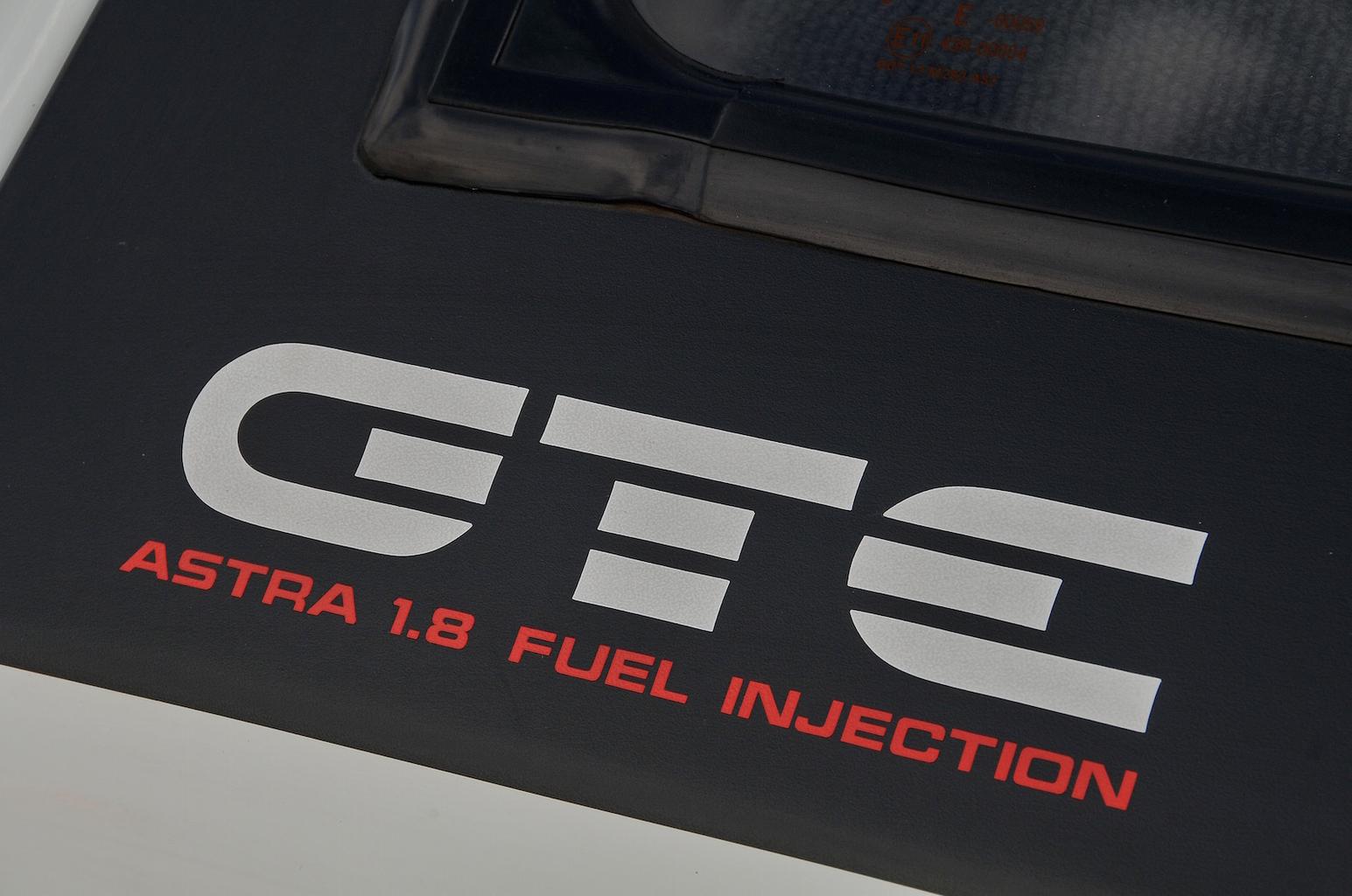Vauxhall Astra GTE – Rewind Wednesday