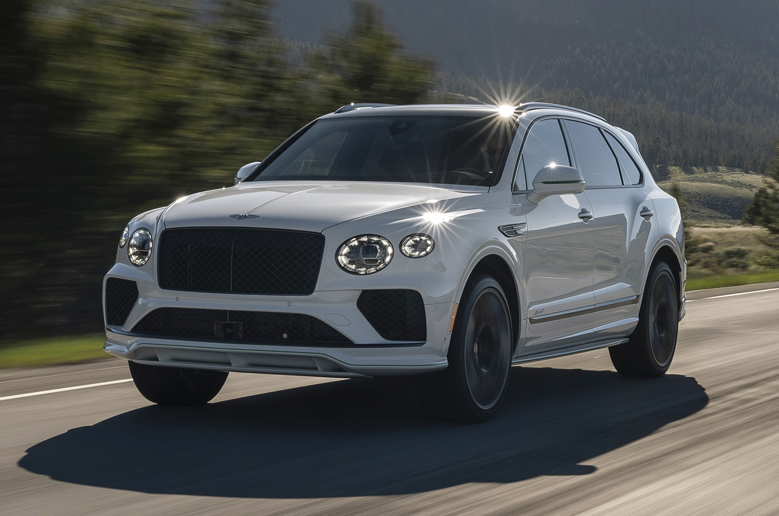 Bentley Bentayga Speed front driving