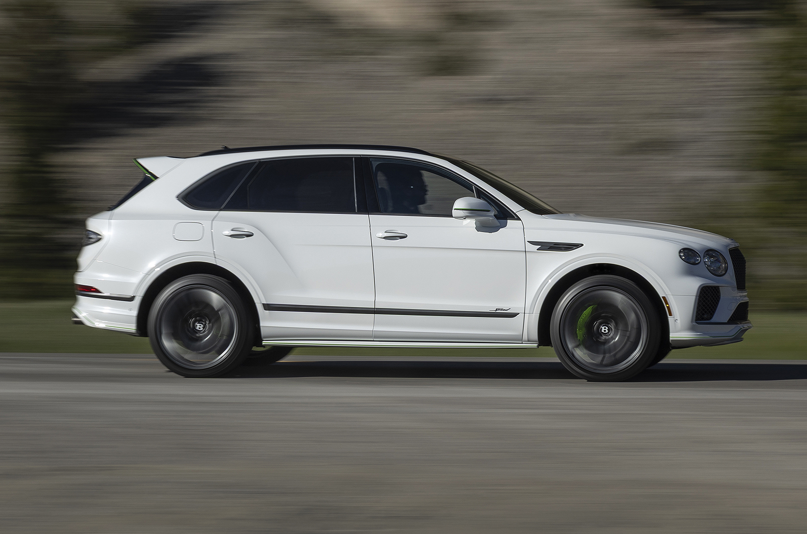 Bentley Bentayga Speed side driving