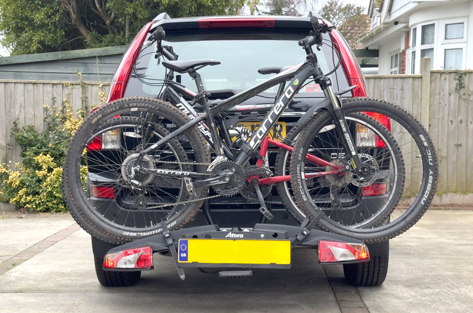 Best bike racks - Atera Genio Pro Advanced - bikes loaded
