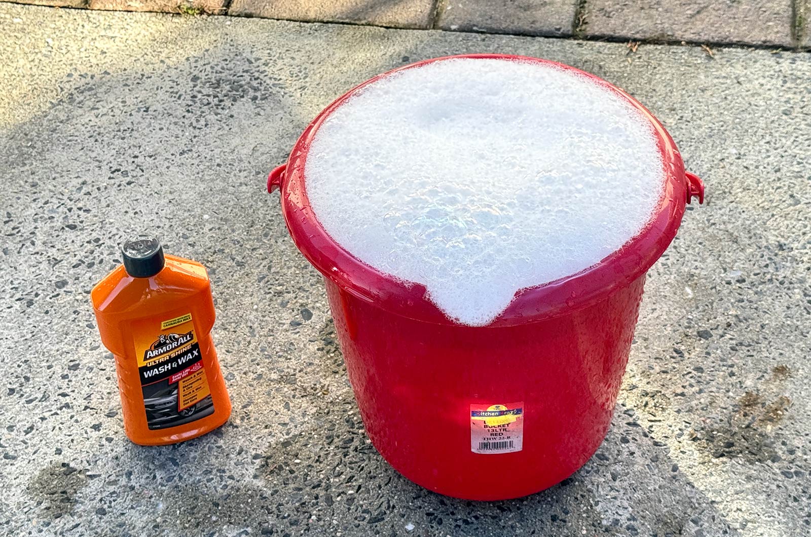 ArmorAll Ultra Shine Wash & Wax suds