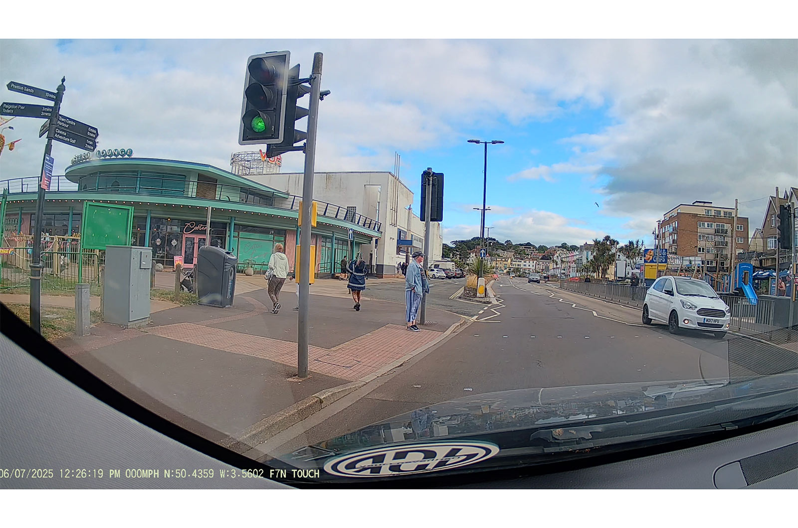 Best dash cams - Redtiger F7N day footage