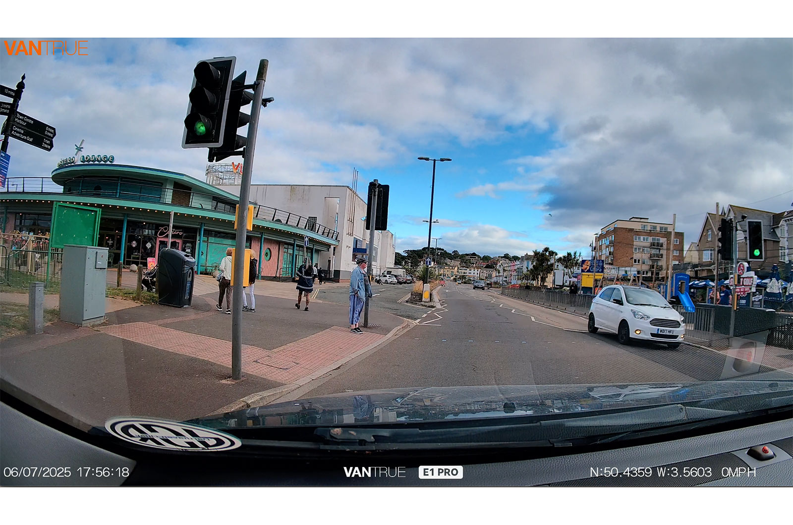 Best dash cams - Vantrue E1 Pro day footage