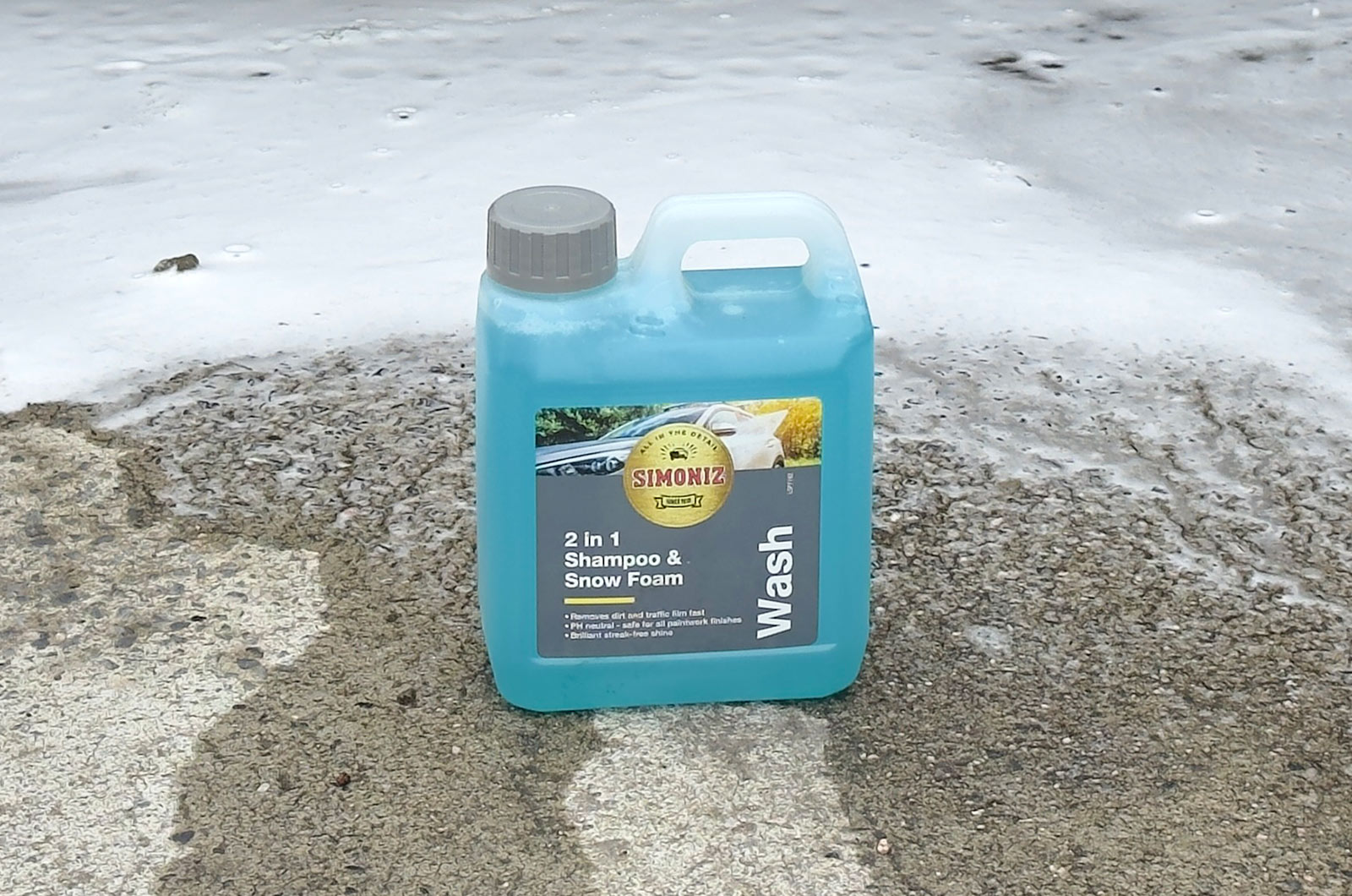 Simoniz 2-in-1 Shampoo and Snow foam bottle - best snow foam