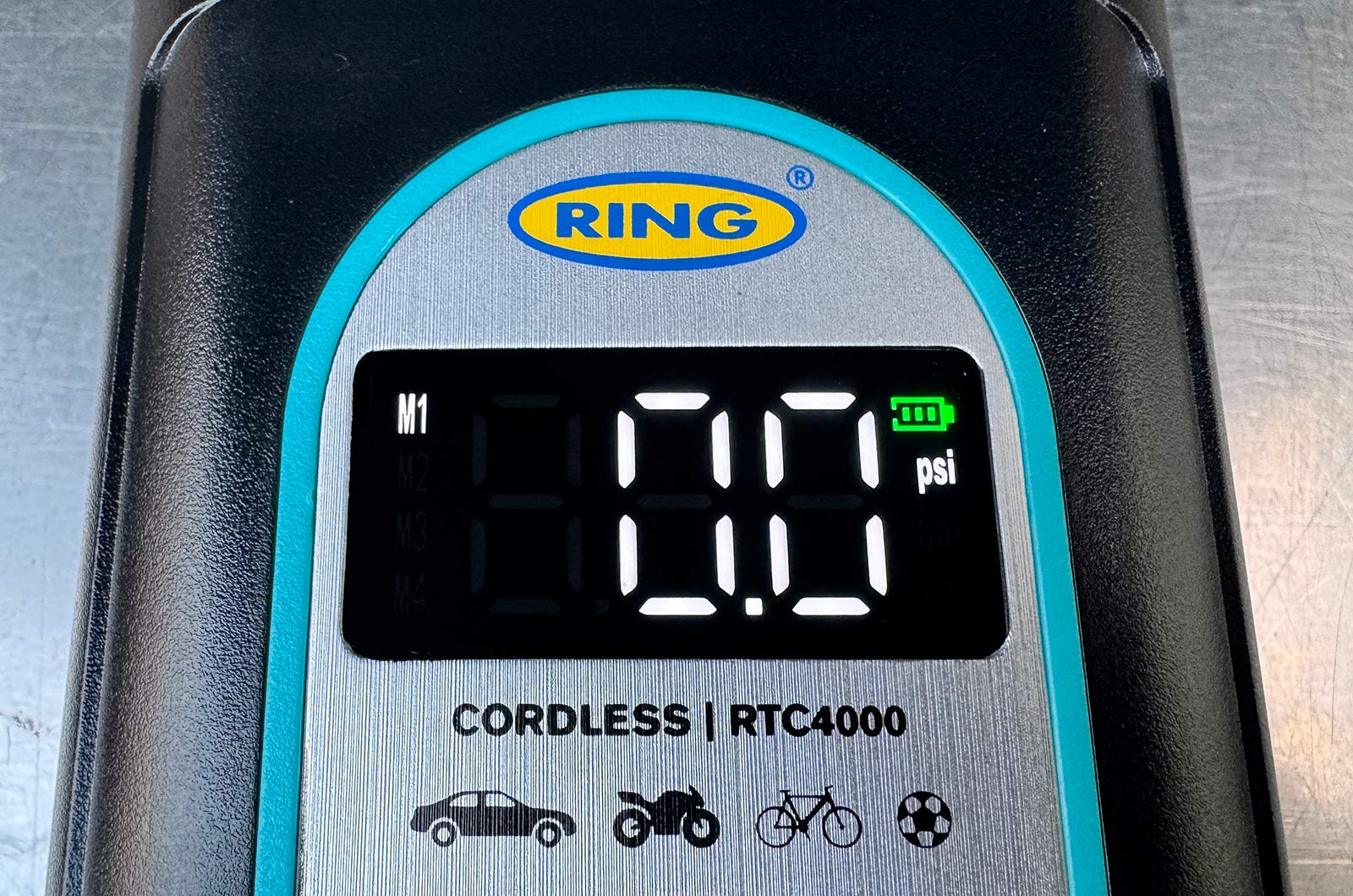Best tyre inflators - Ring RTC 4000 display