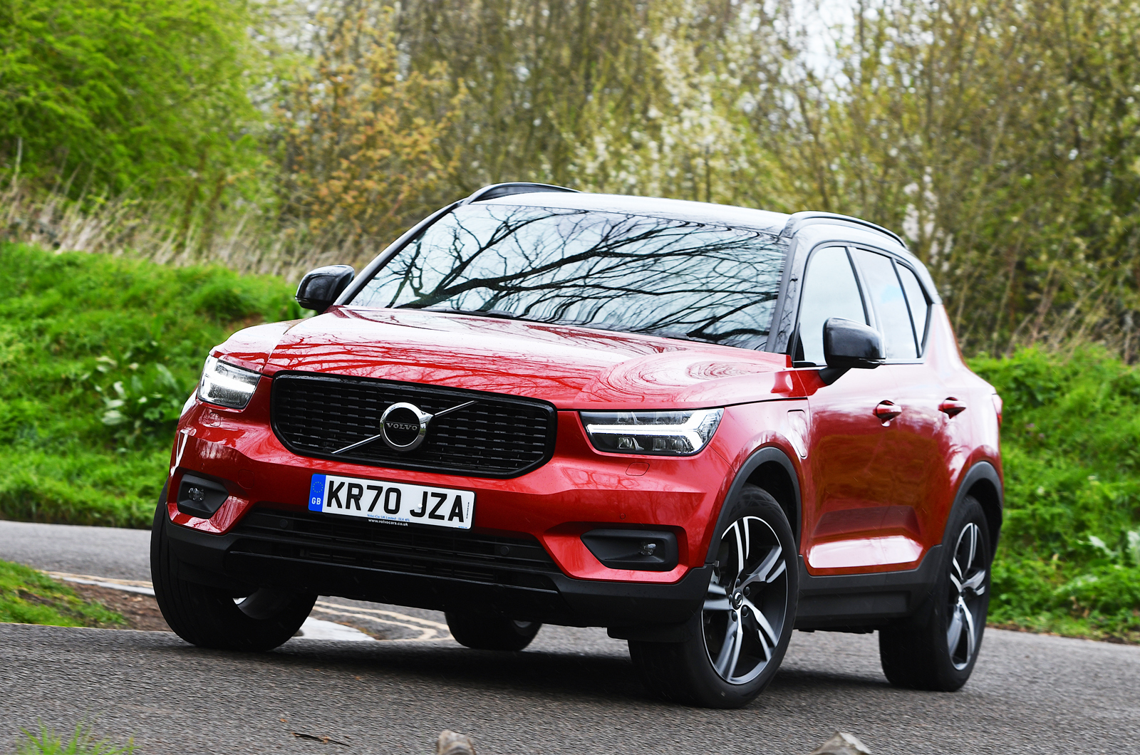 Best hybrid small SUV 2022 - Volvo XC40 front