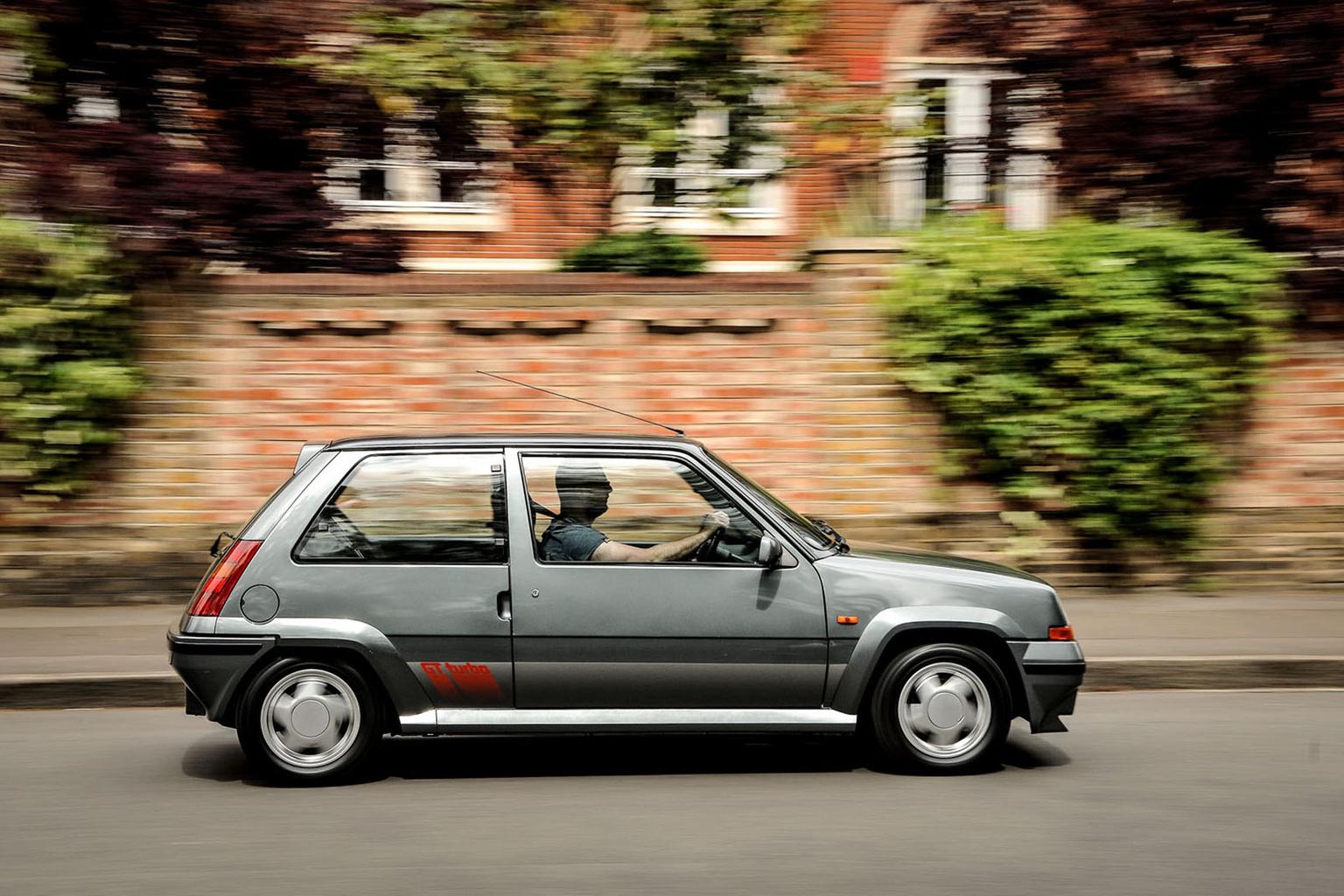 Renault 5 GT Turbo – Rewind Wednesday