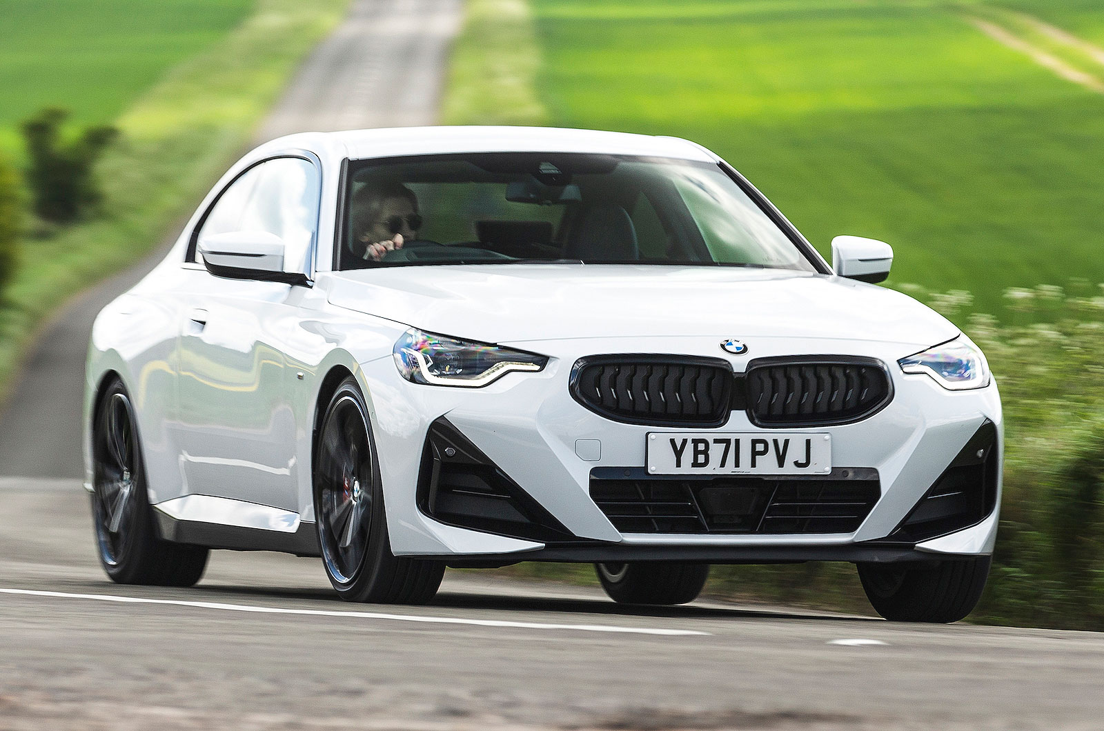 BMW 2 Series Coupé front right driving