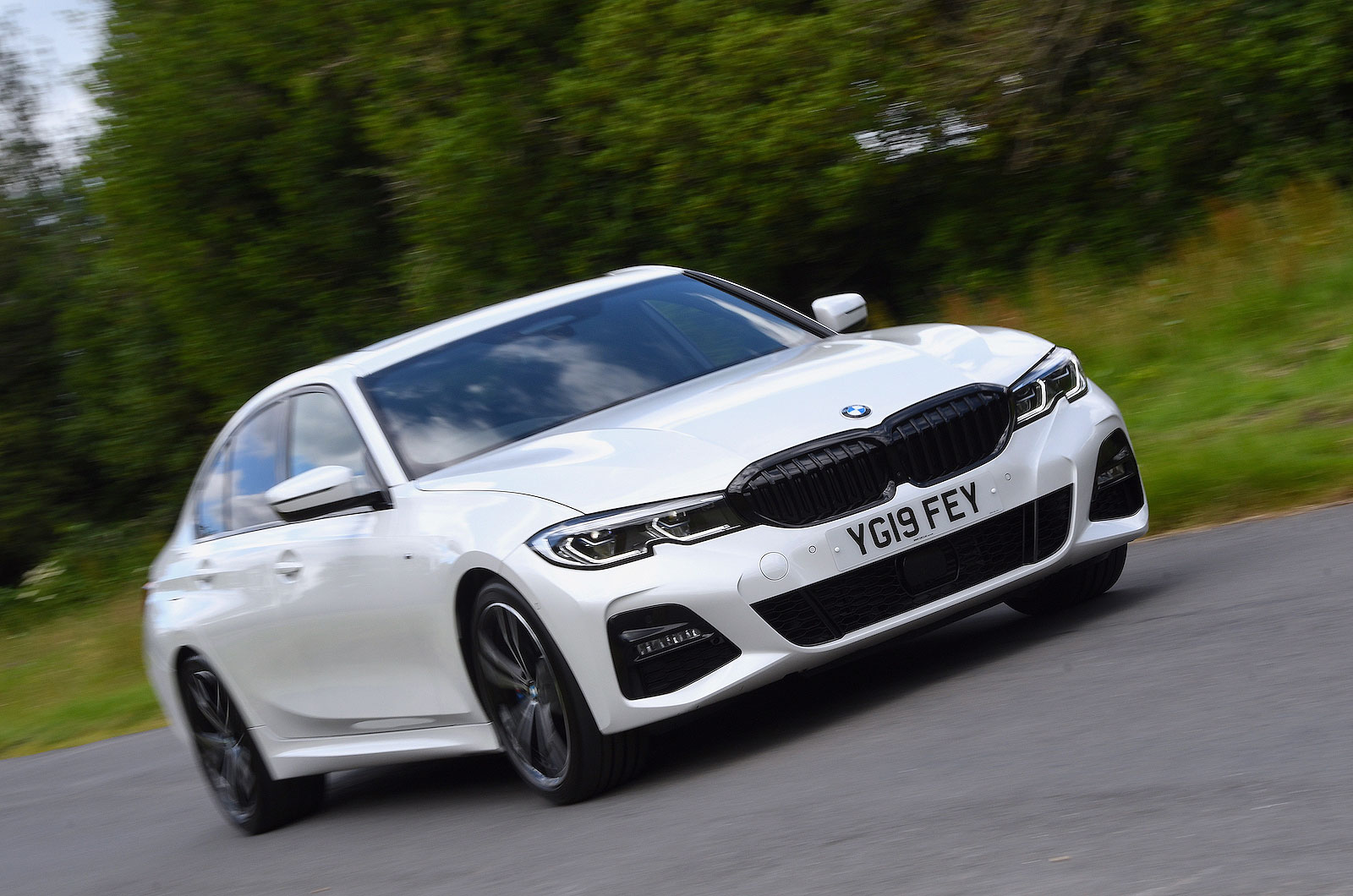 BMW 3 Series front right tracking