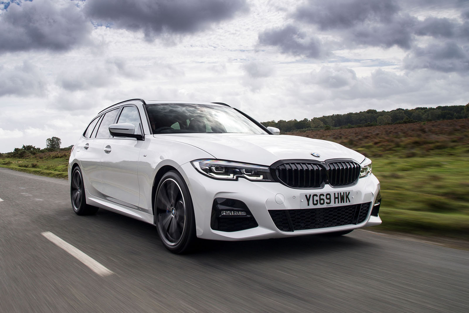 BMW 3 Series Touring 2021 RHD front tracking