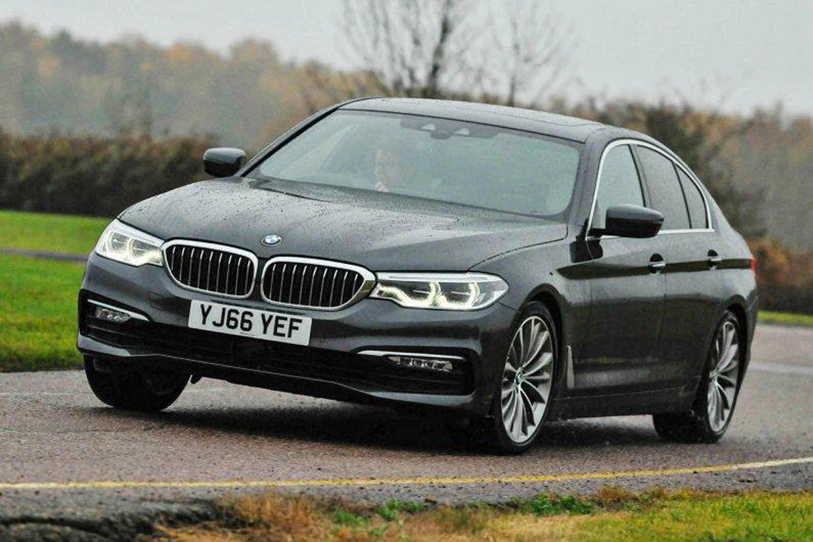 BMW 5 Series front cornering 2017