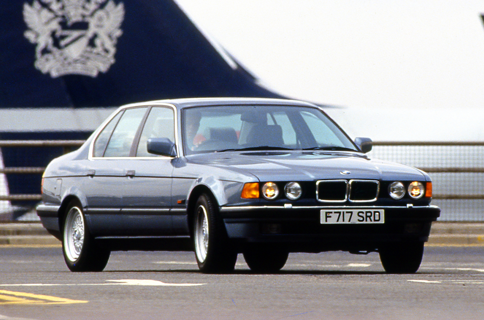 BMW 7 Series front right driving 1988