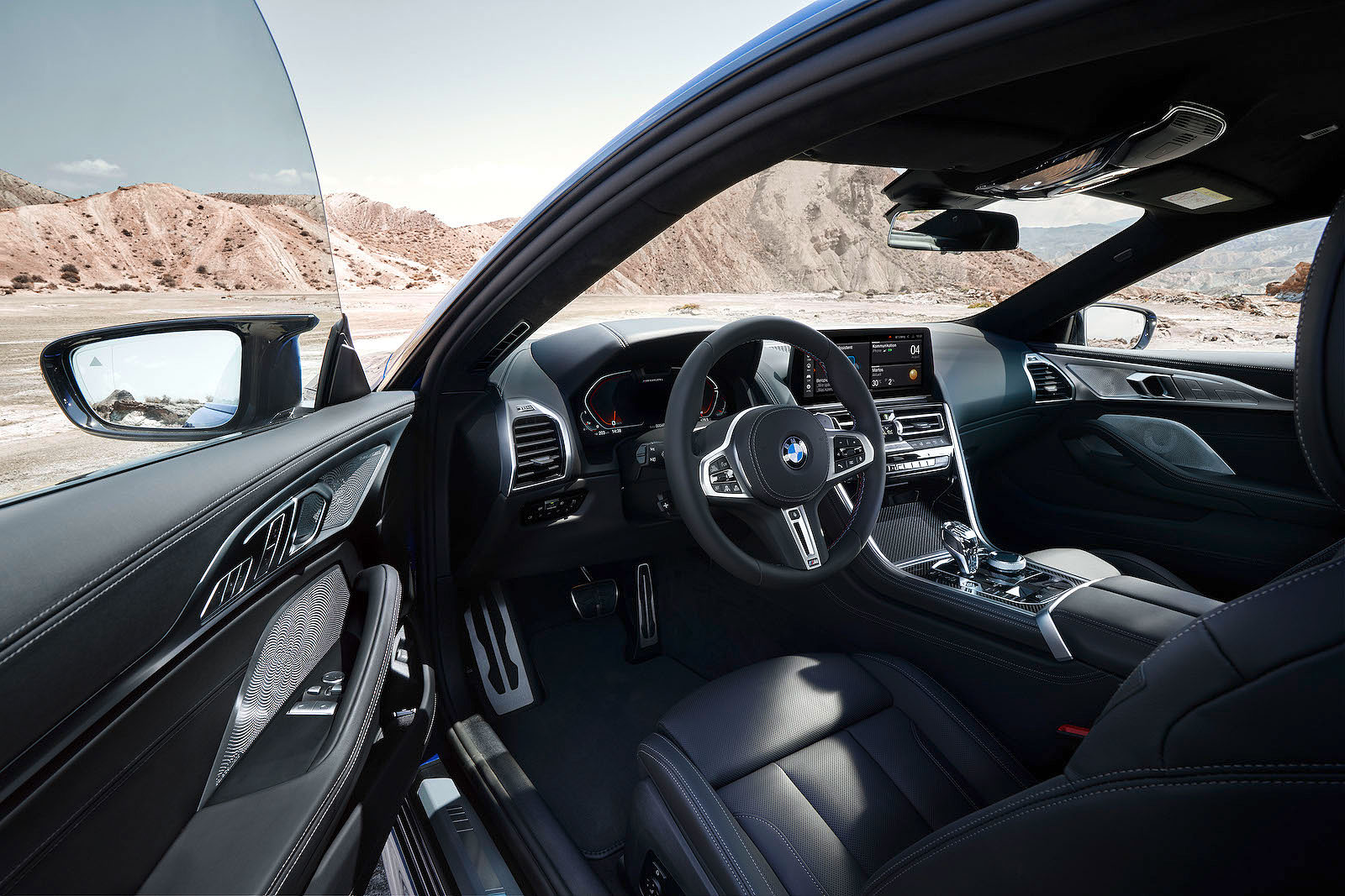 BMW 8 Series front seats