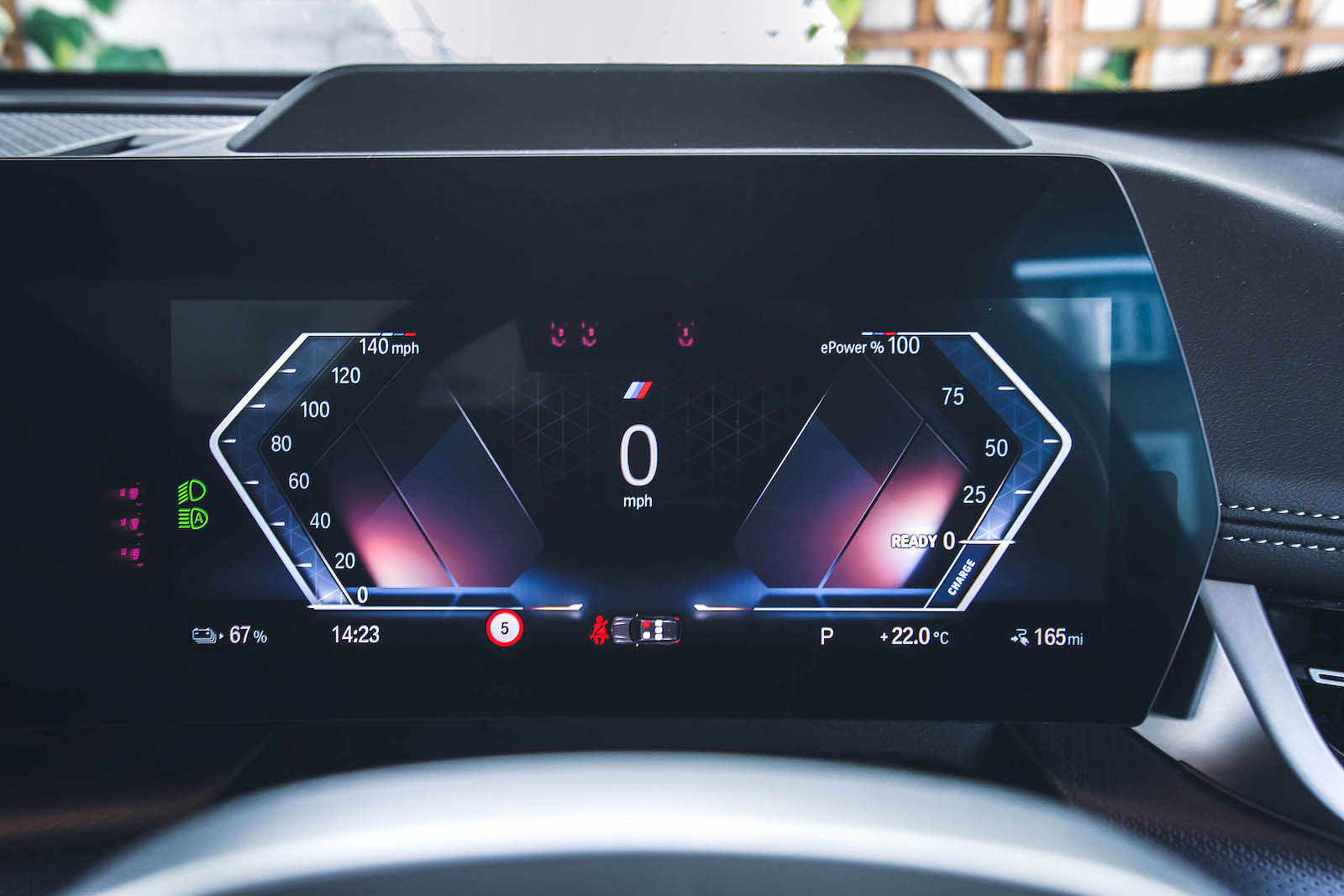 BMW iX1 driver display