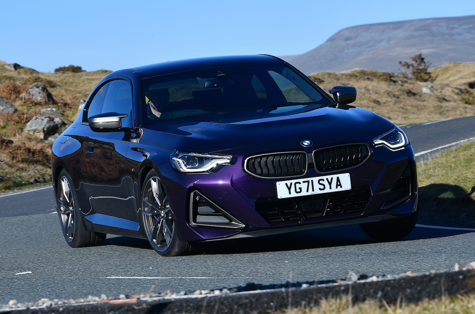 BMW M240i 2022 front cornering