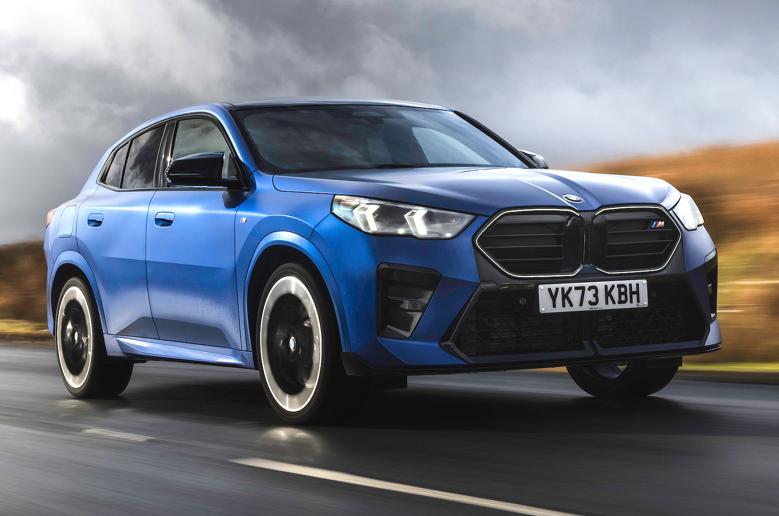 BMW X2 front right driving