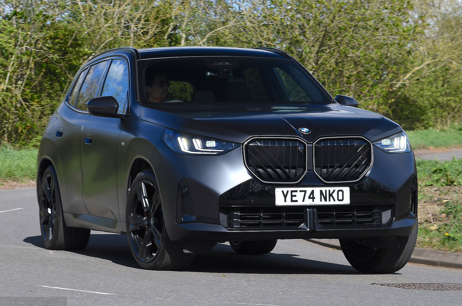 BMW X3 front cornering