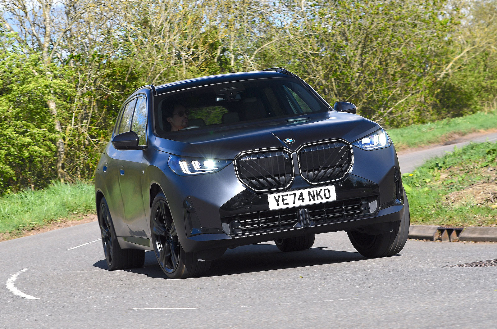 BMW X3 front cornering