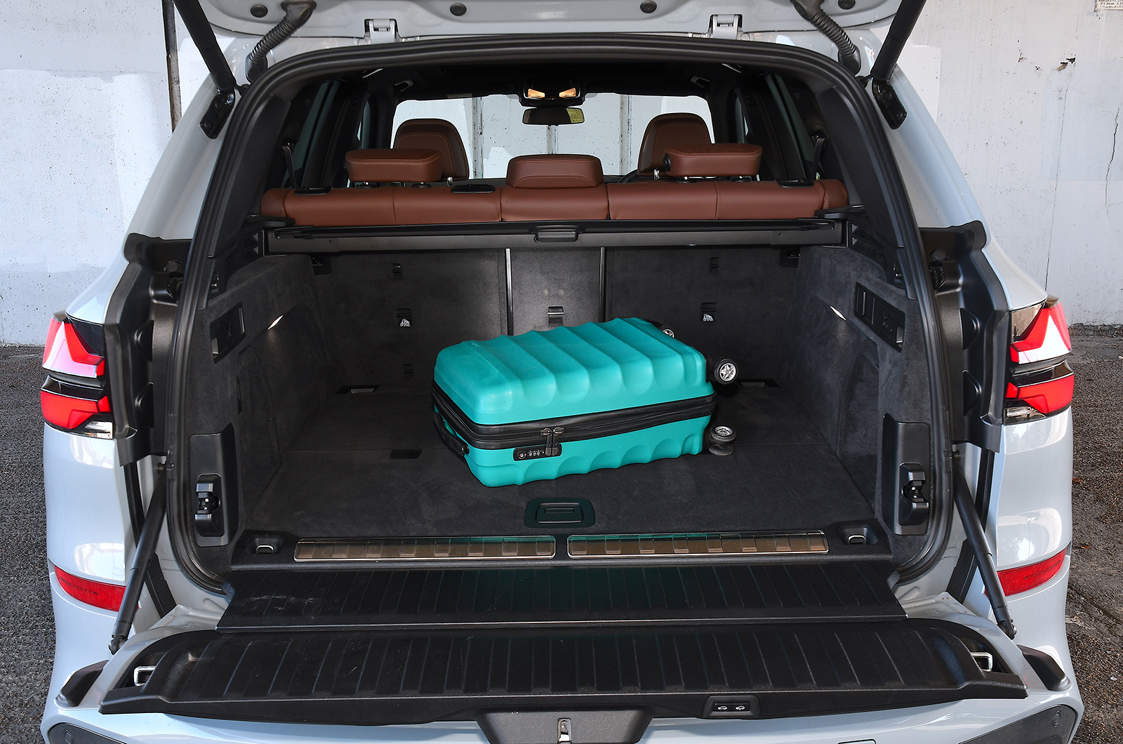BMW X5 boot