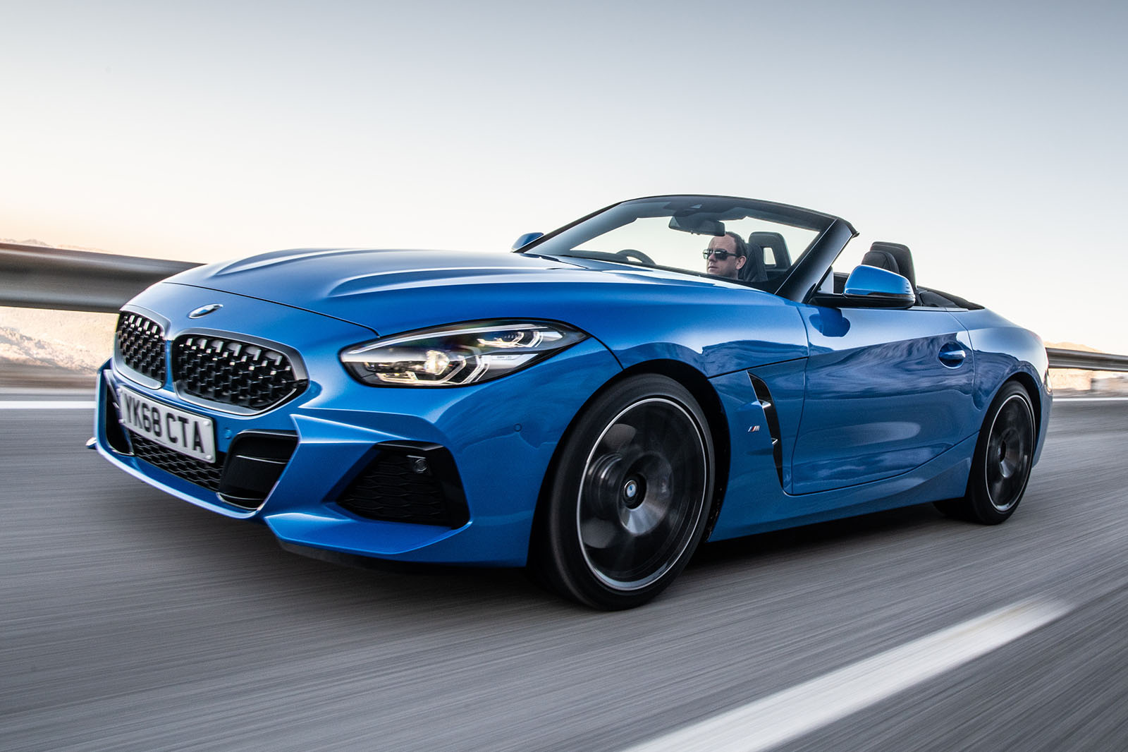 BMW Z4 Head Image