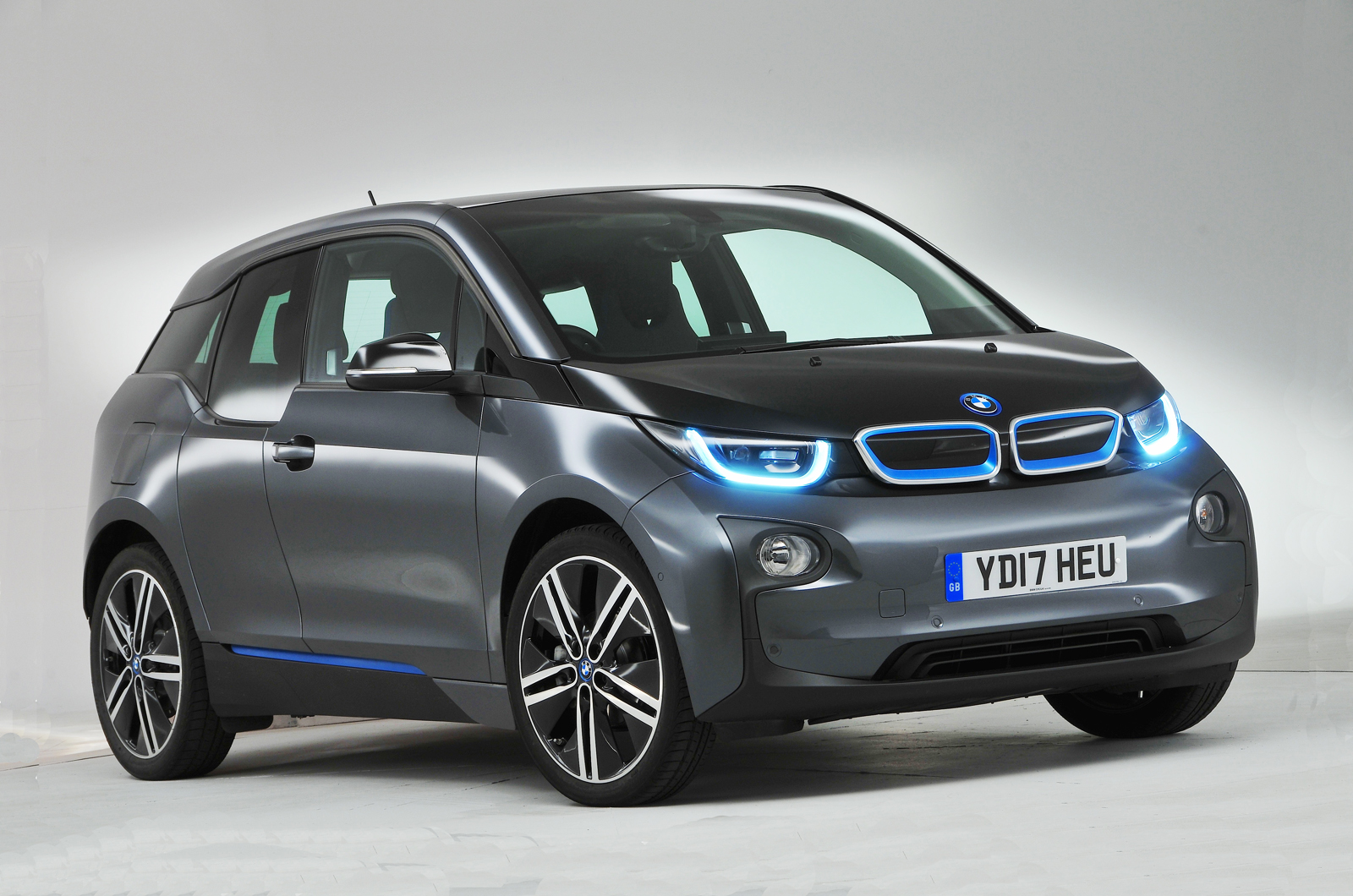 BMW i3 front studio